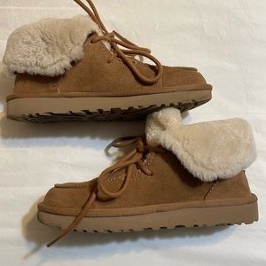 Diara UGG size 7